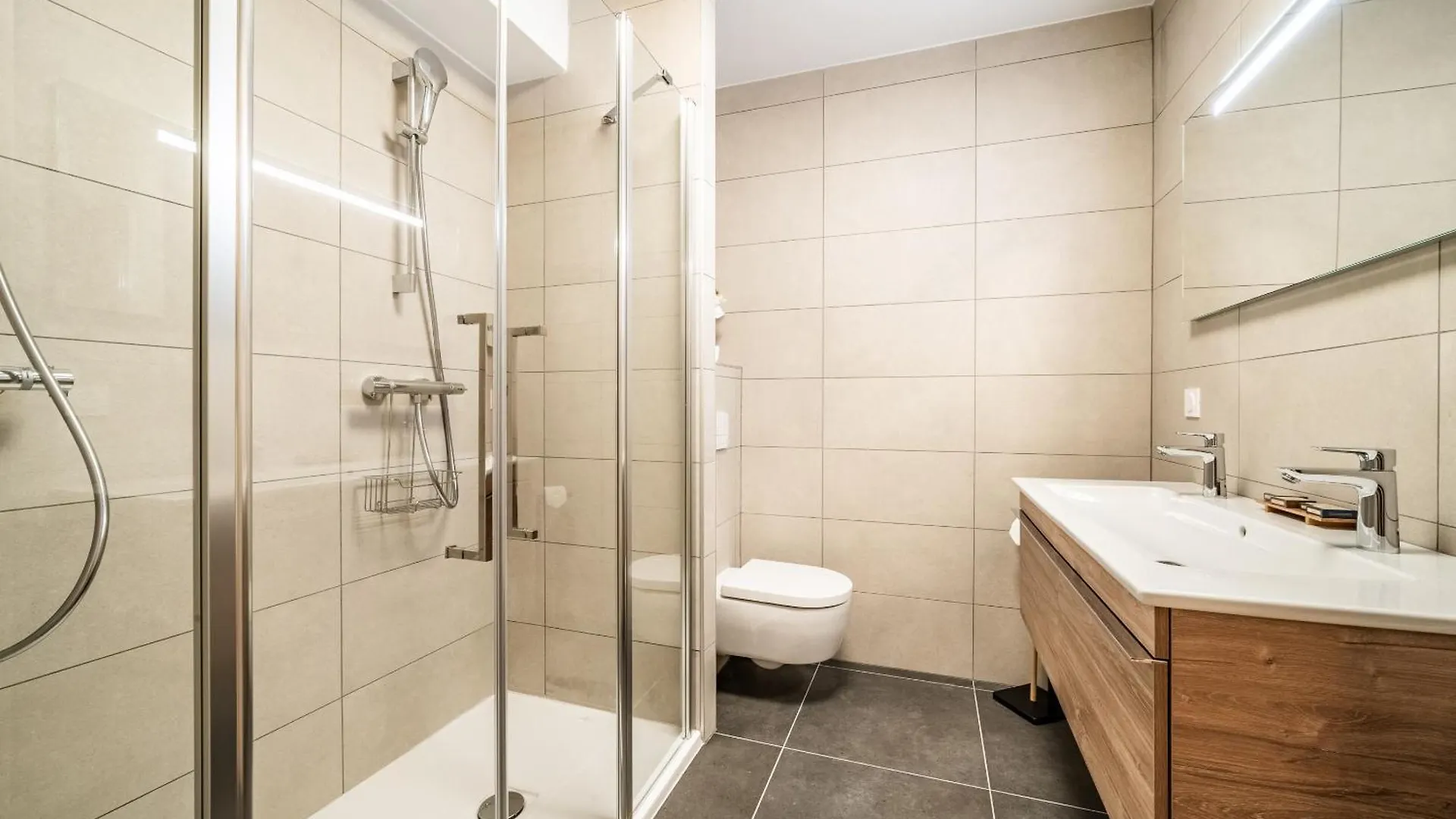Apartment Ubuntu, Chatel - By Emerald Stay