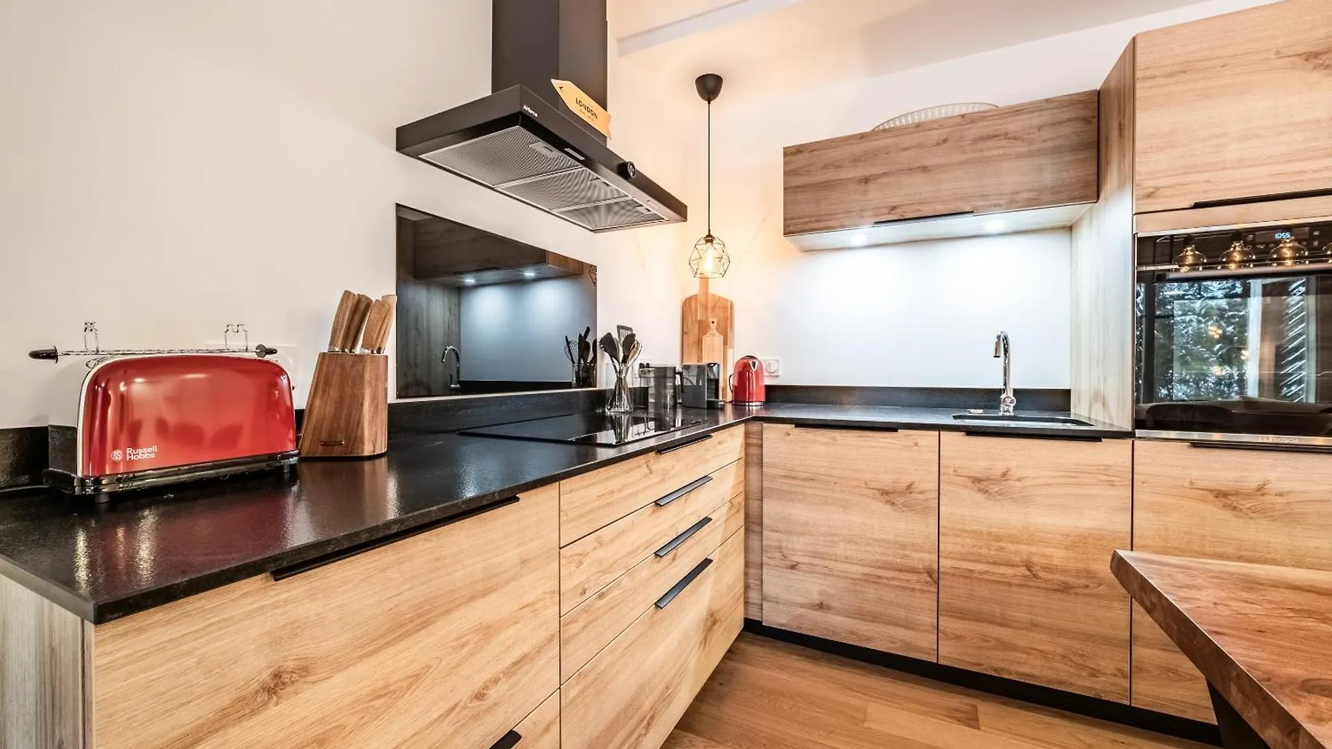Apartment Ubuntu, Chatel - By Emerald Stay