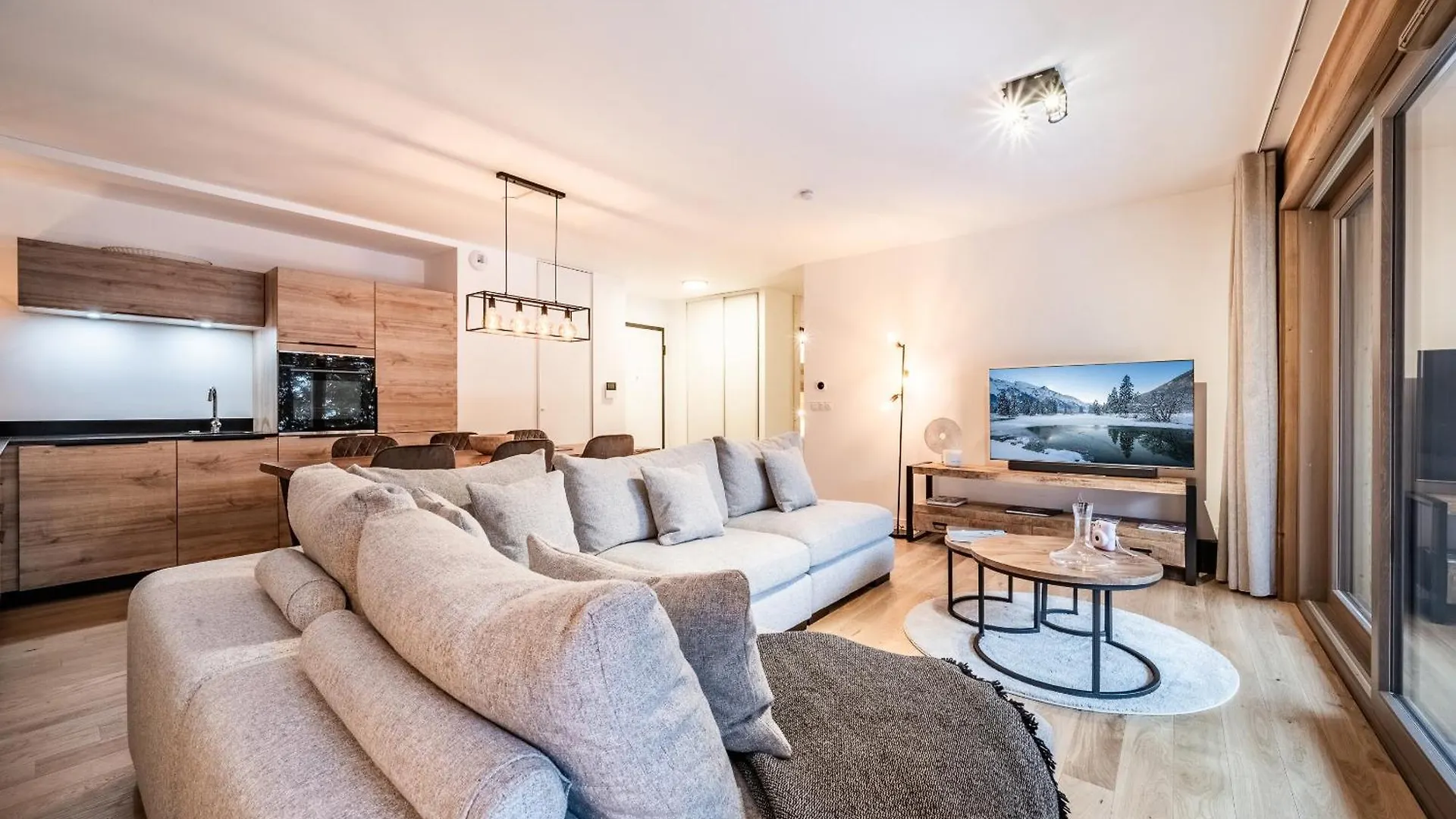 Apartment Ubuntu, Chatel - By Emerald Stay